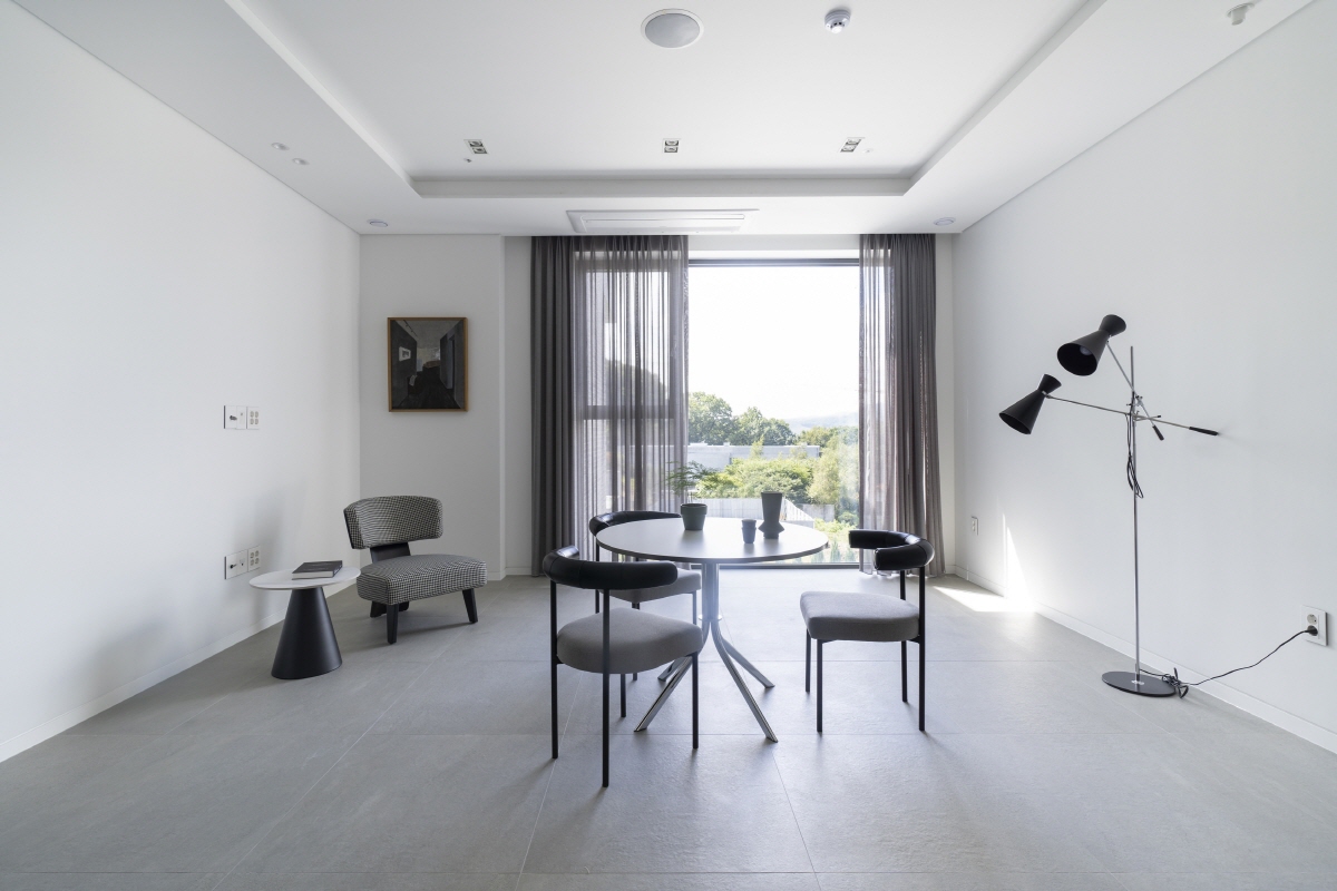 gallery grid image