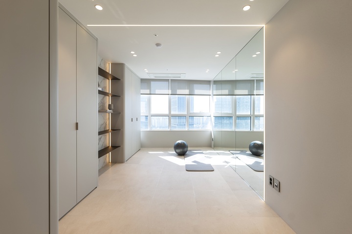 gallery grid image