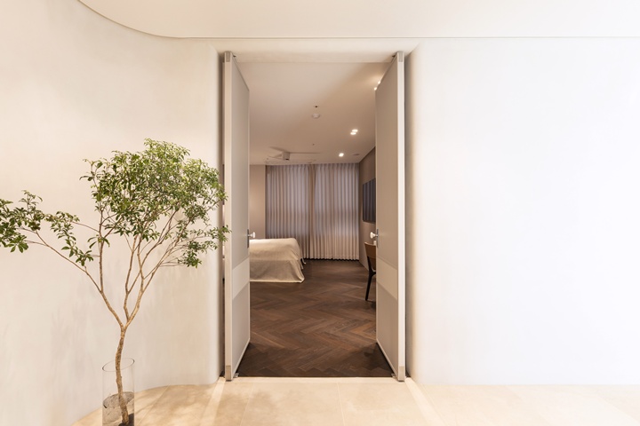 gallery grid image